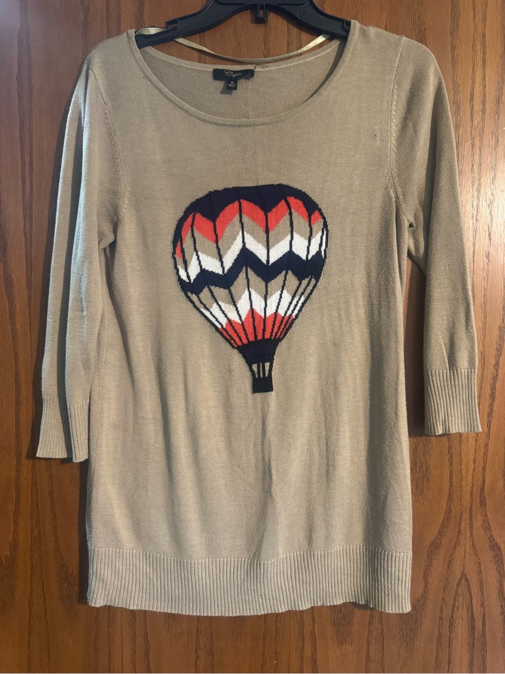 Cupio Taupe Scoop Neck Sweater with Red, Navy & Cream Hot Air Balloon